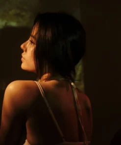 Concept “Dark Editorial” – Nghệ Thuật Ánh Sáng Low-Key Tôn Đường Nét Gương Mặt