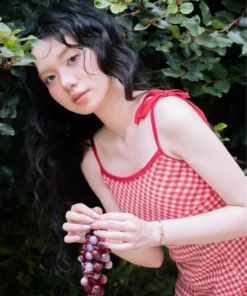 Alternative view of Concept “Ethereal Garden” – Vẻ Đẹp Mộng Mơ Giữa Không Gian Hoa Lá Bay Nhẹ